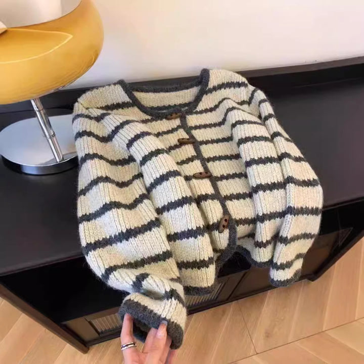 Damen Strickjacke im Boho-Stil mit Knopfleiste und breiten Ärmel Drune