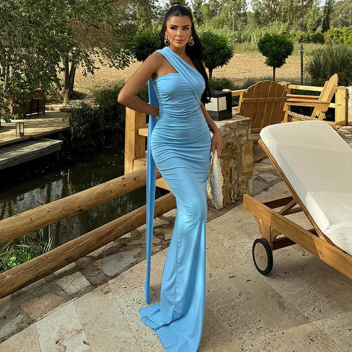 Damen Elegantes Abendkleid mit asymmetrischem Schnitt und schimmerndem Stoff Drune
