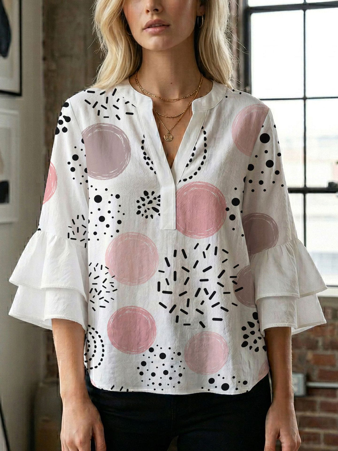 Damen Bluse mit voluminösen Flügelärmel und intensivem Blattmuster Drune