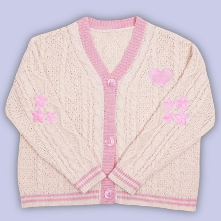 Damen nan gestrickte Cardigan mit Zopfmuster V-Ausschnitt und Herz- und Sternapplikationen Drune
