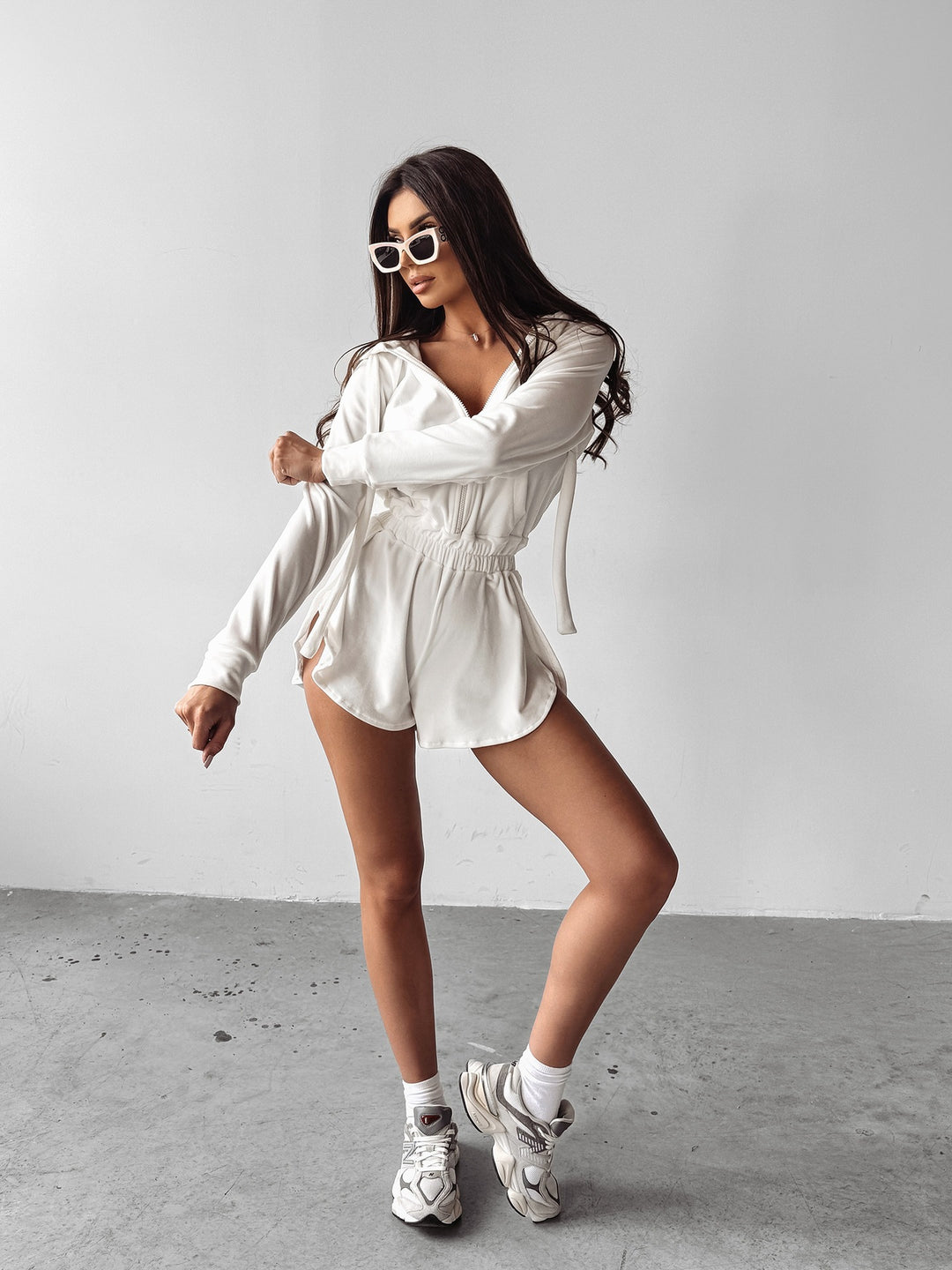 Damen sportlicher Kurzoverall mit modernem Stehkragen und elastischer Taillierung Drune