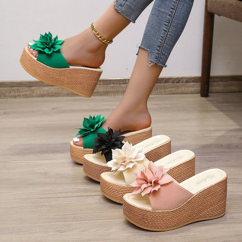 Damen Wedge-Sandalen mit floralen Applikationen und bequemem Fußbett Drune