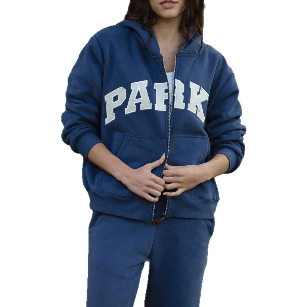 Damen Kapuzenjacke mit auffälligem Schriftzug und weichem Innenfutter Drune