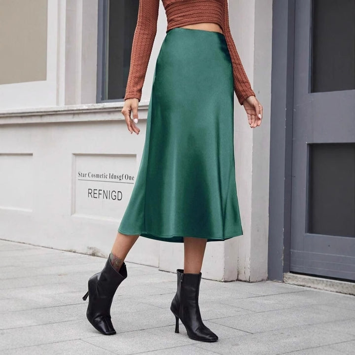 Damen Midi-Rock aus glänzendem Satin mit geschnittenem Saum Drune