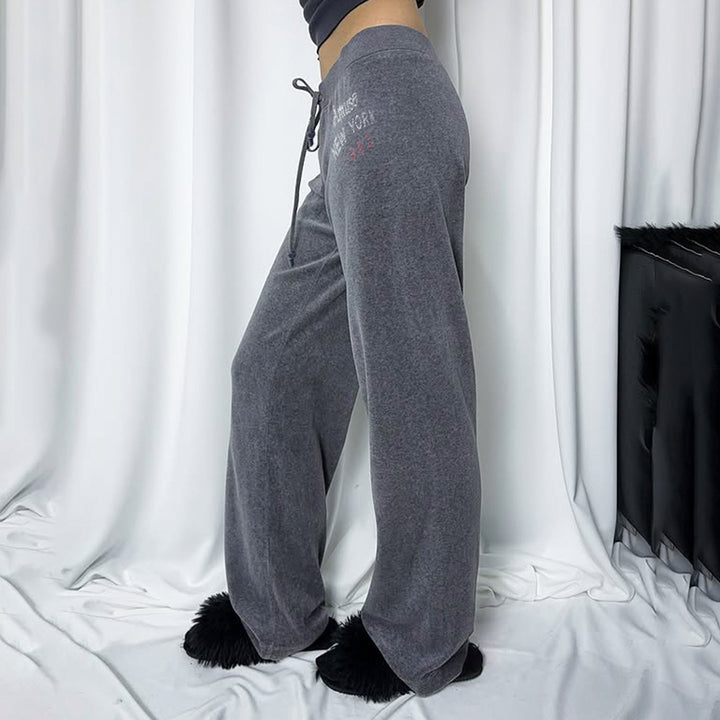 Damen nan weite Velours-Loungehose mit Tunnelzugbund, Kordelzug und dezenter Logo-Stickerei Drune