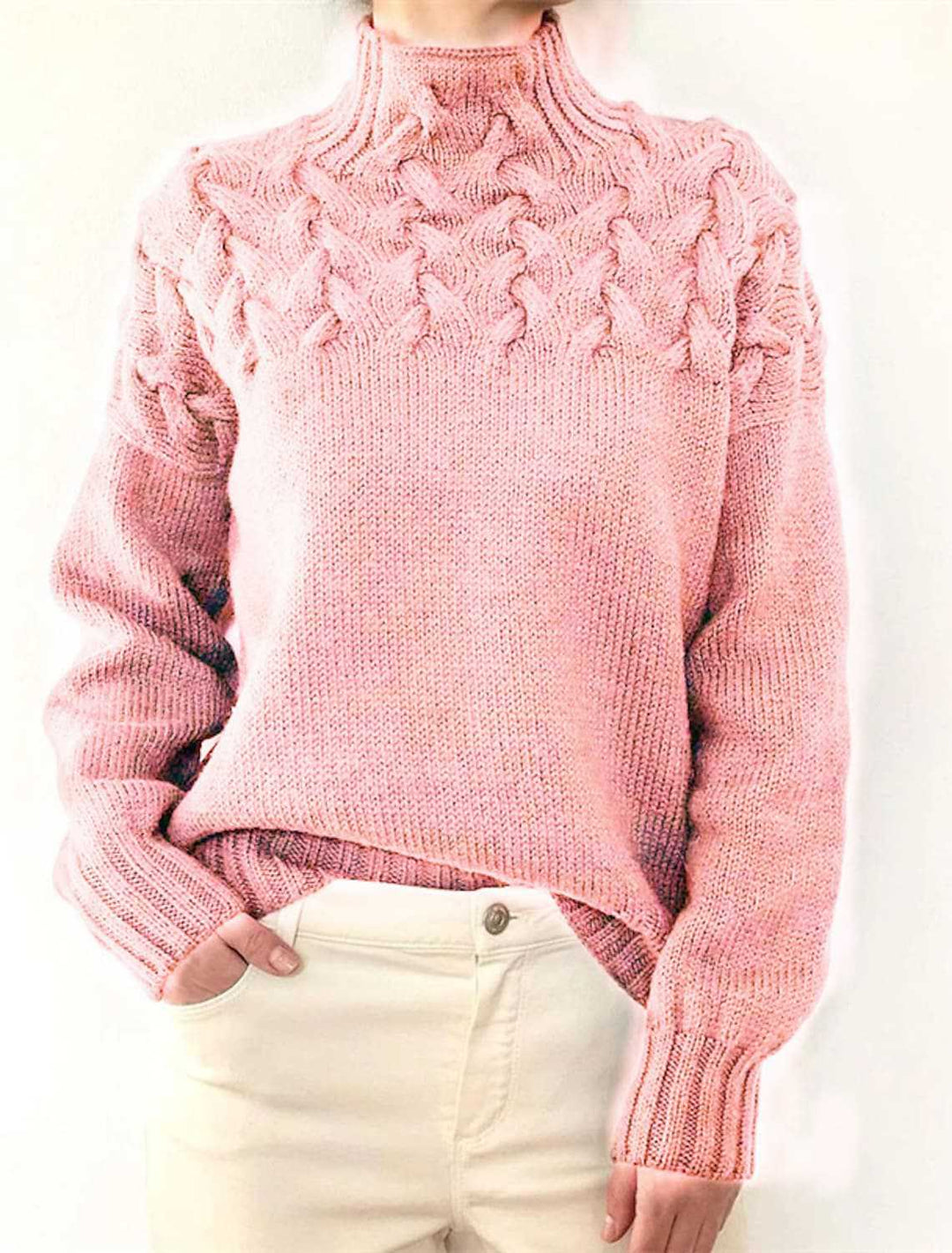 Damen Strickpullover mit dekorativem Zopfmuster und hohem Kragen Drune