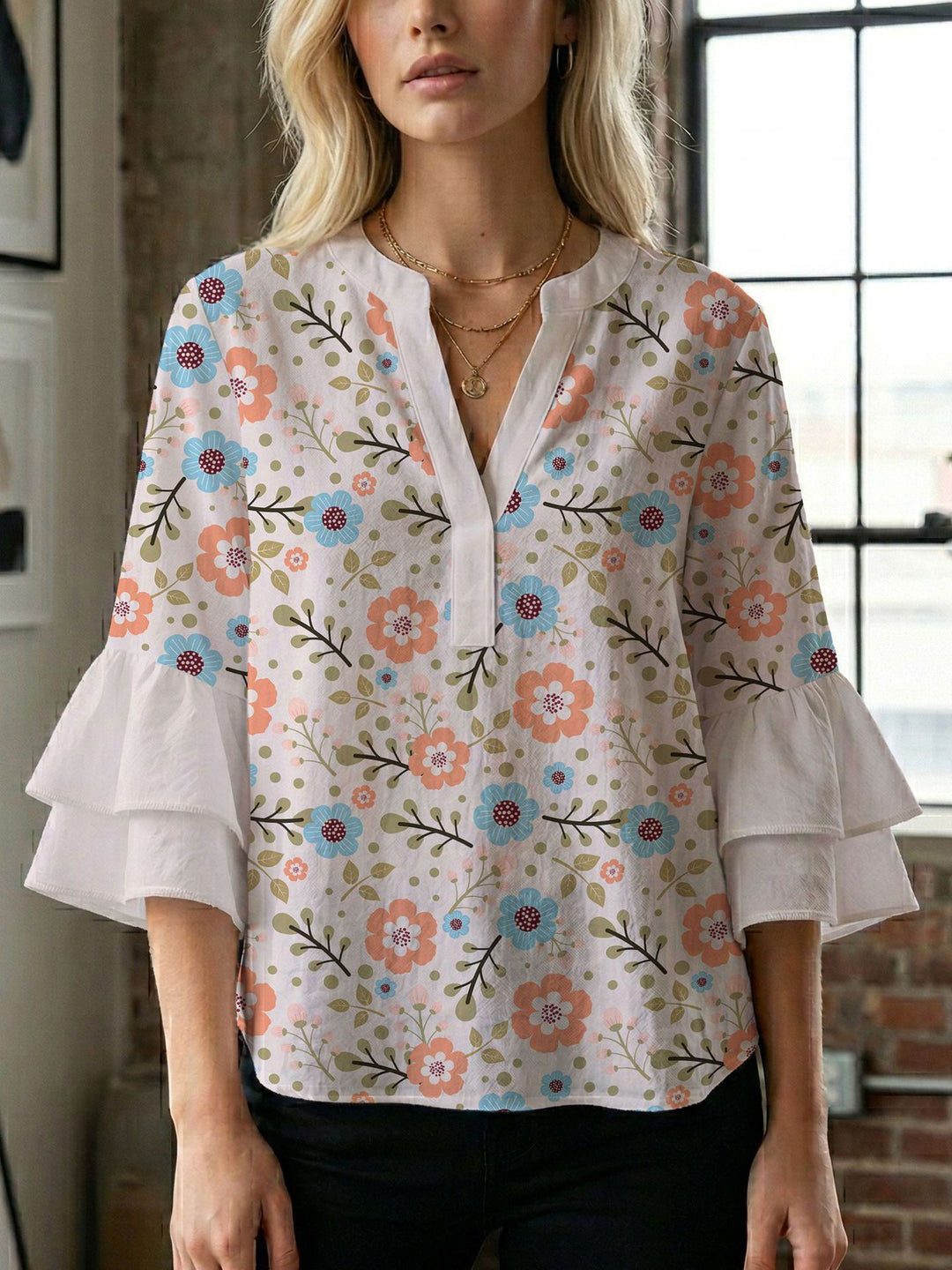 Damen Bluse mit voluminösen Flügelärmel und intensivem Blattmuster Drune