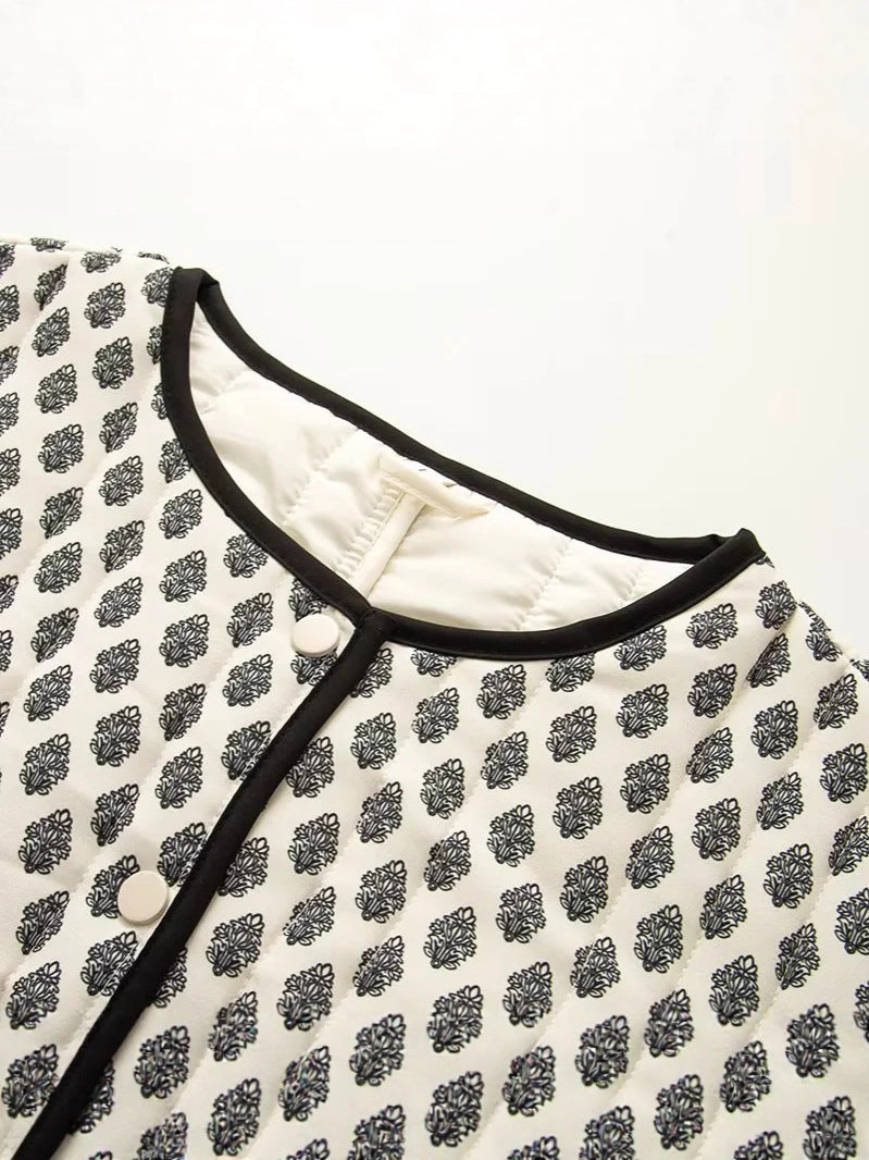 Damen gesteppte Jacke mit dekorativen Taschen und modernem Print Drune