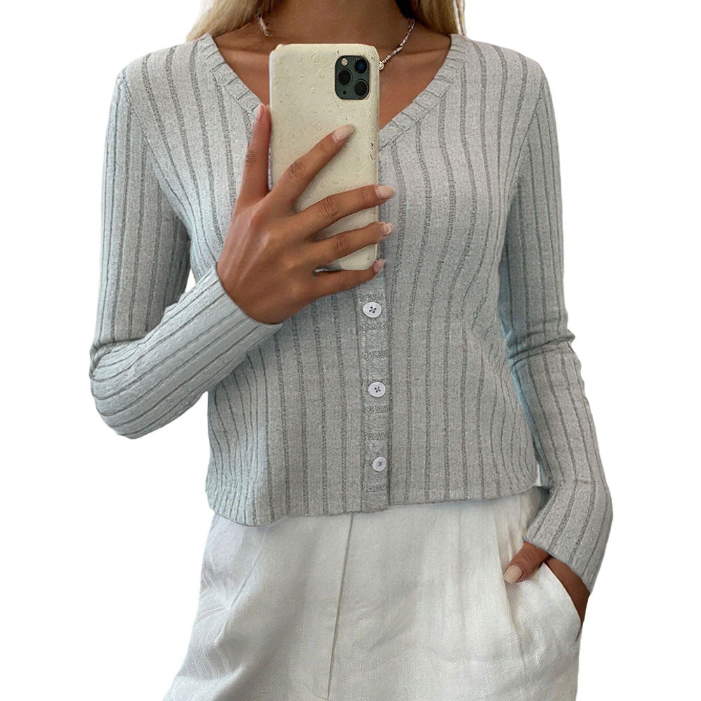 Damen Strickoberteil mit feinen Rippstrukturen und eleganter Knopfleiste Drune