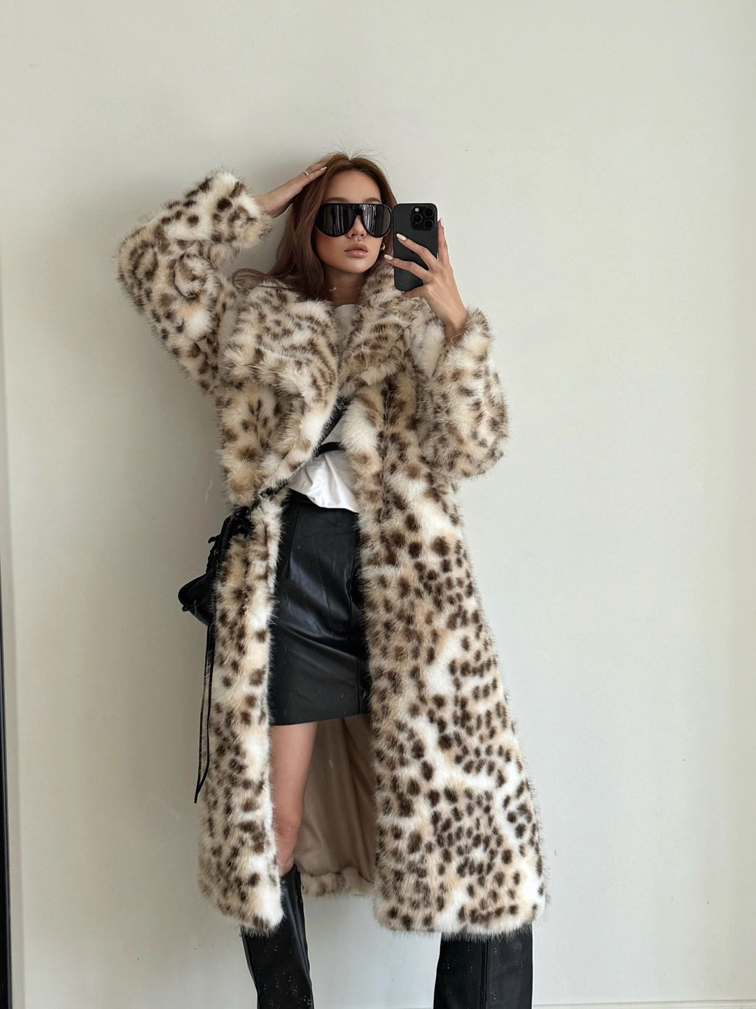 Damen Eleganter Kunstfellmantel mit animalischem Muster Drune