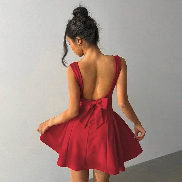Damen Kleid mit tailliertem Schnitt und elegantem Quadrat-Ausschnitt Drune