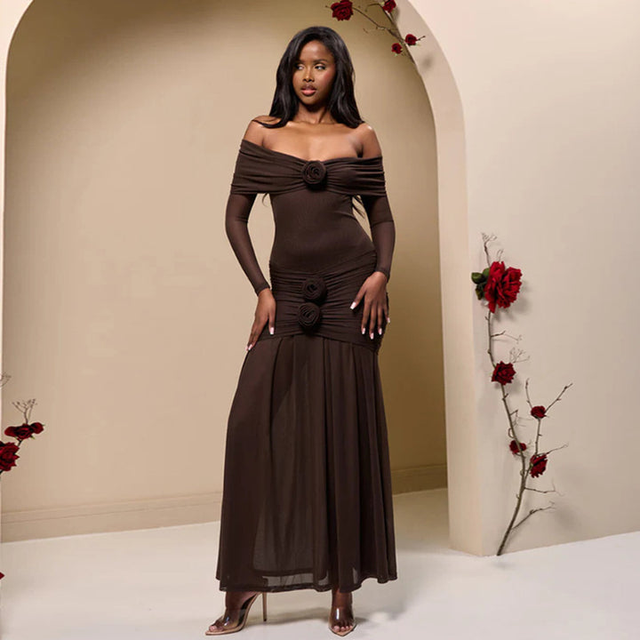 Damen Maxikleid mit schulterfreier Silhouette und dekorativen Rosen Drune