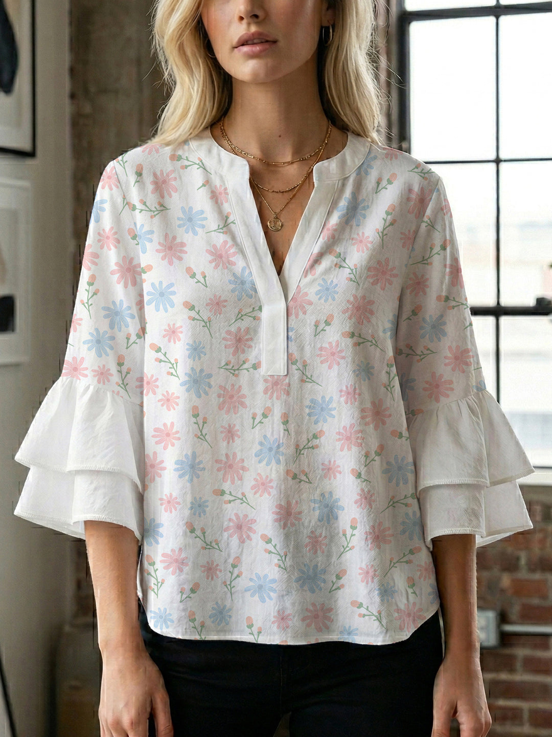 Damen Bluse mit voluminösen Flügelärmel und intensivem Blattmuster Drune