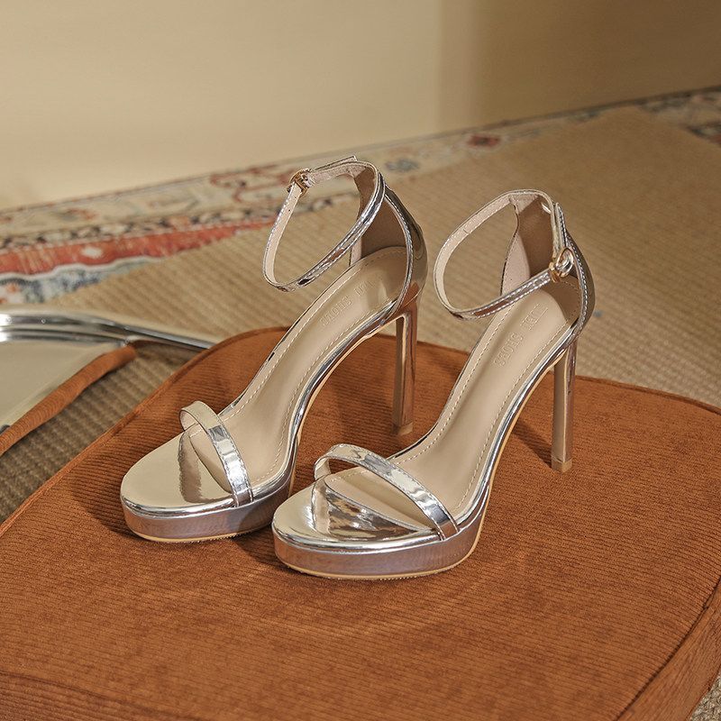Damen High Heel Sandalen mit glänzenden Schnallen Drune