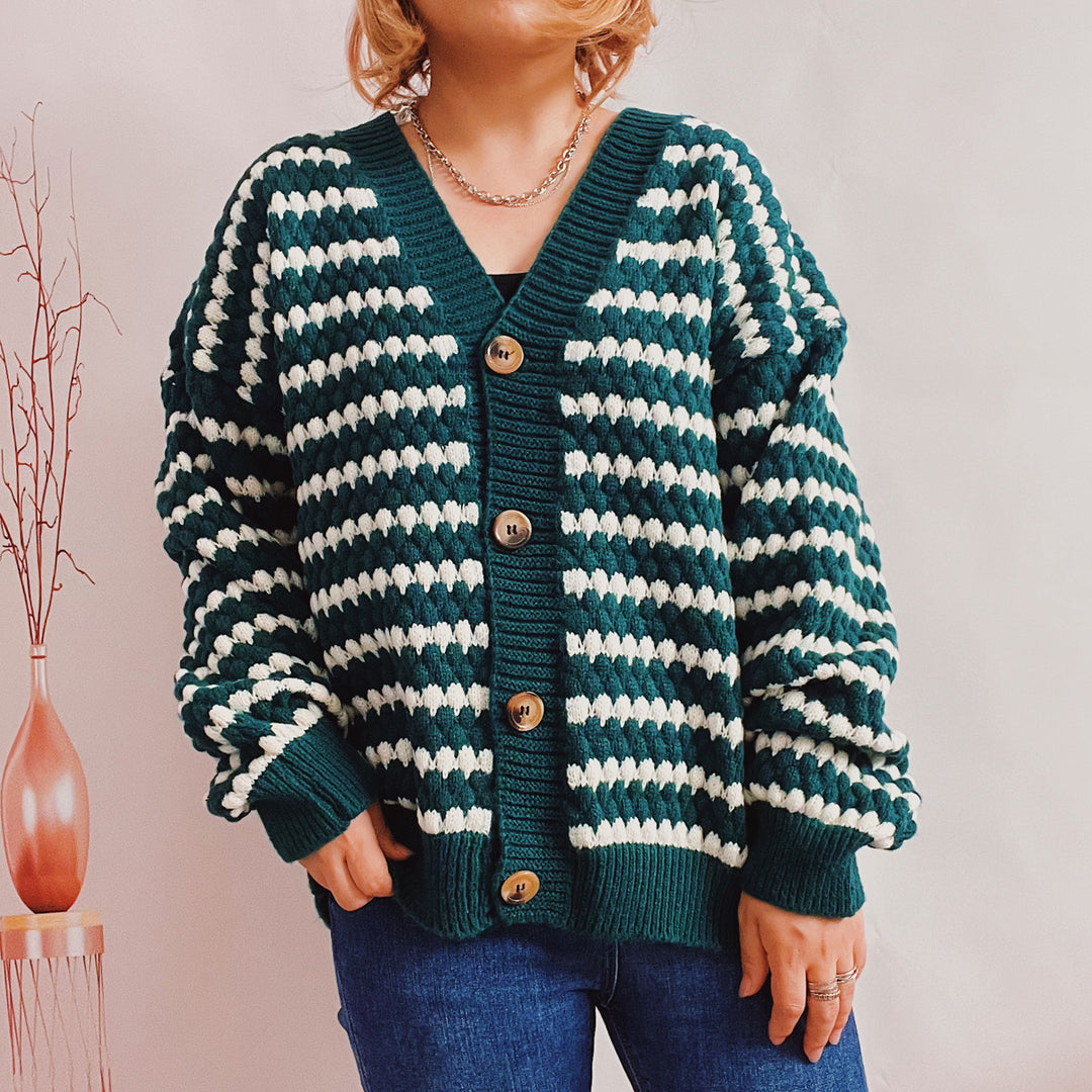 Damen Oversize Strickjacke im modischen Streifenlook mit Holzknopfdetails Drune