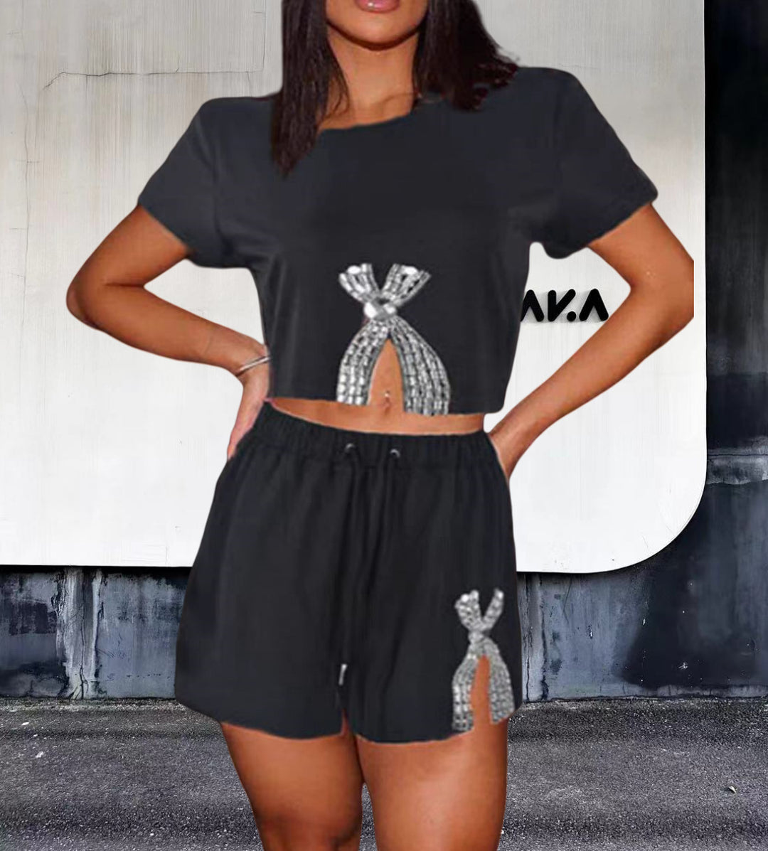 Damen Set aus gestreiftem Crop-Top und Shorts mit Glitzerdetails Drune