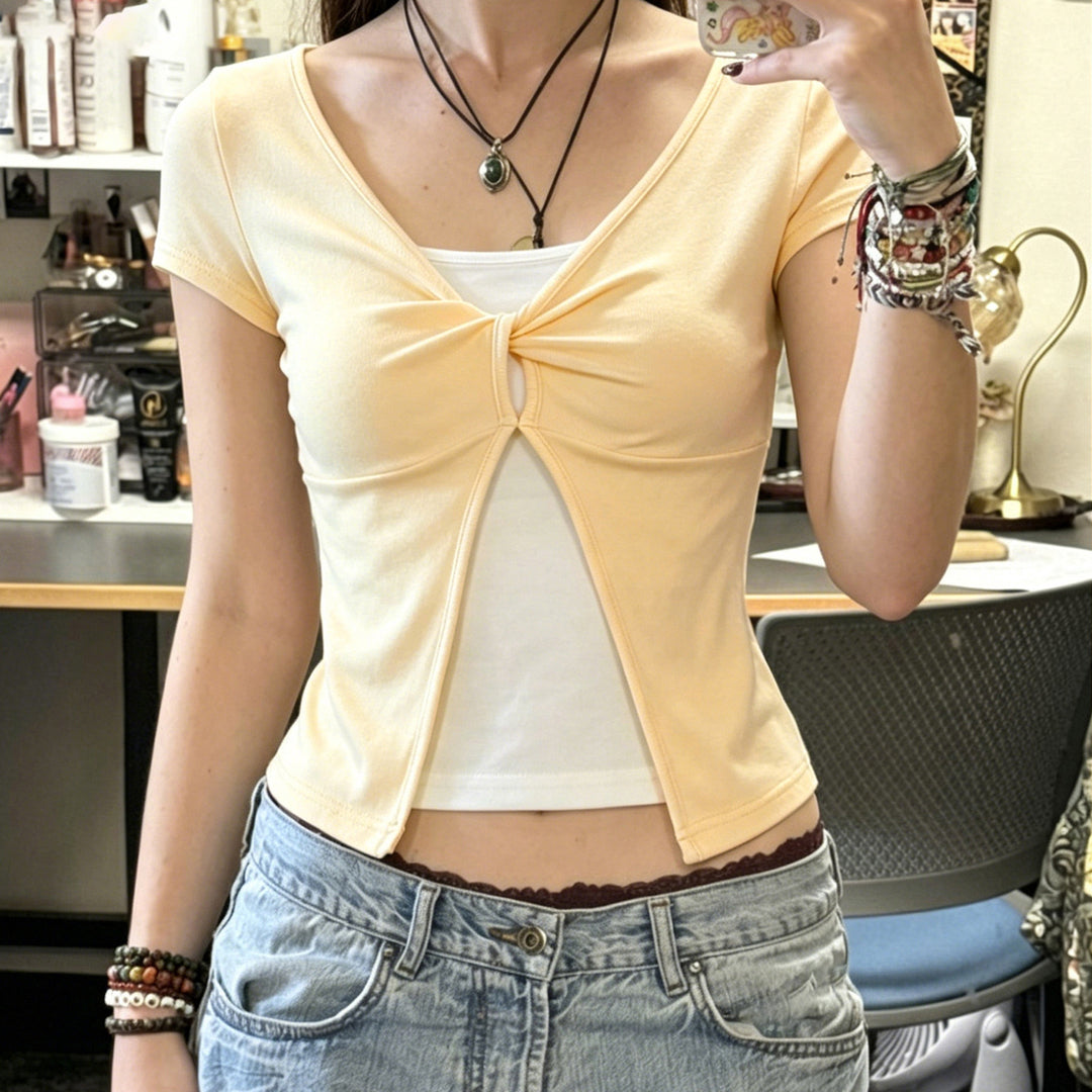 Damen Süßes kurzes T-Shirt mit Knoten-Design und Cut-out-Details Drune
