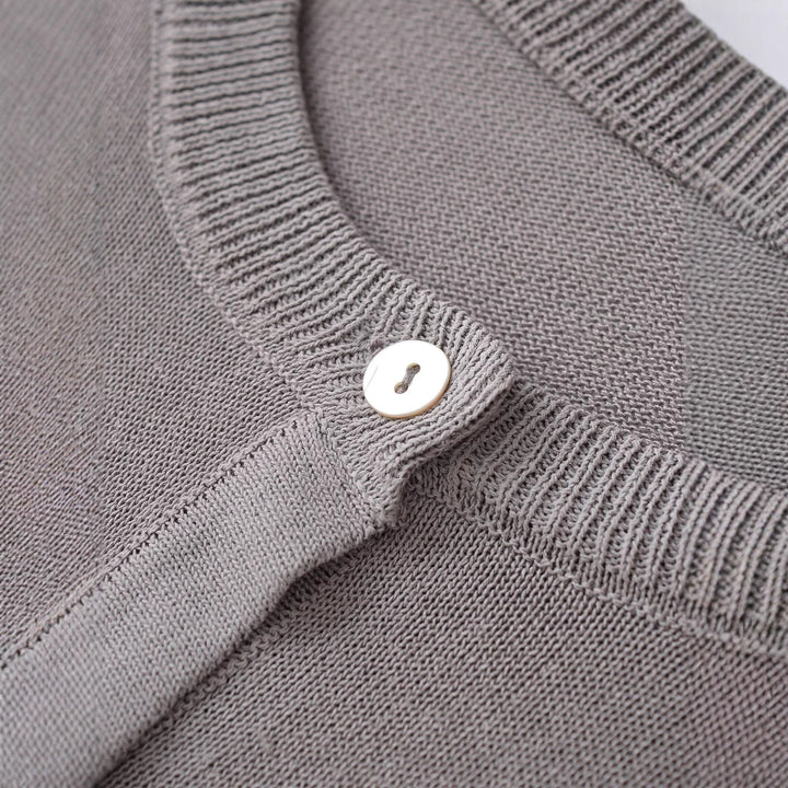 Damen Elegante Strickjacke mit feiner Knopfleiste und Rundhalsausschnitt Drune