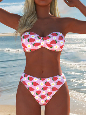 Damen Bandeau-Bikini mit hochgeschnittenen Pants und buntem Bedruck Drune