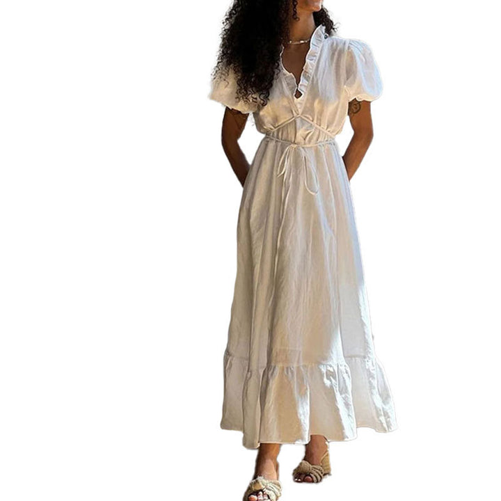 Damen Maxikleid mit luftiger Wickeloptik und dekorativem Rüschensaum Drune