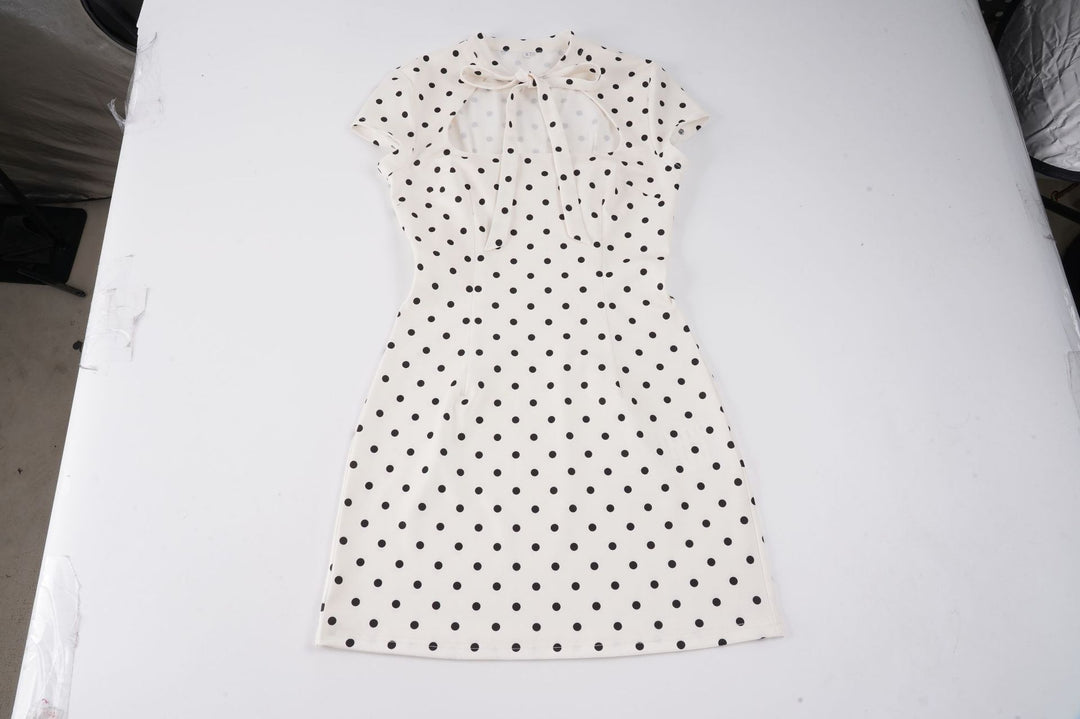 Damen Polka-Dot Kleid mit schickem Kragen und Bindegürtel Drune