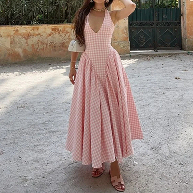 Damen Maxikleid mit elegantem V-Ausschnitt und fließendem Tellerrock Drune