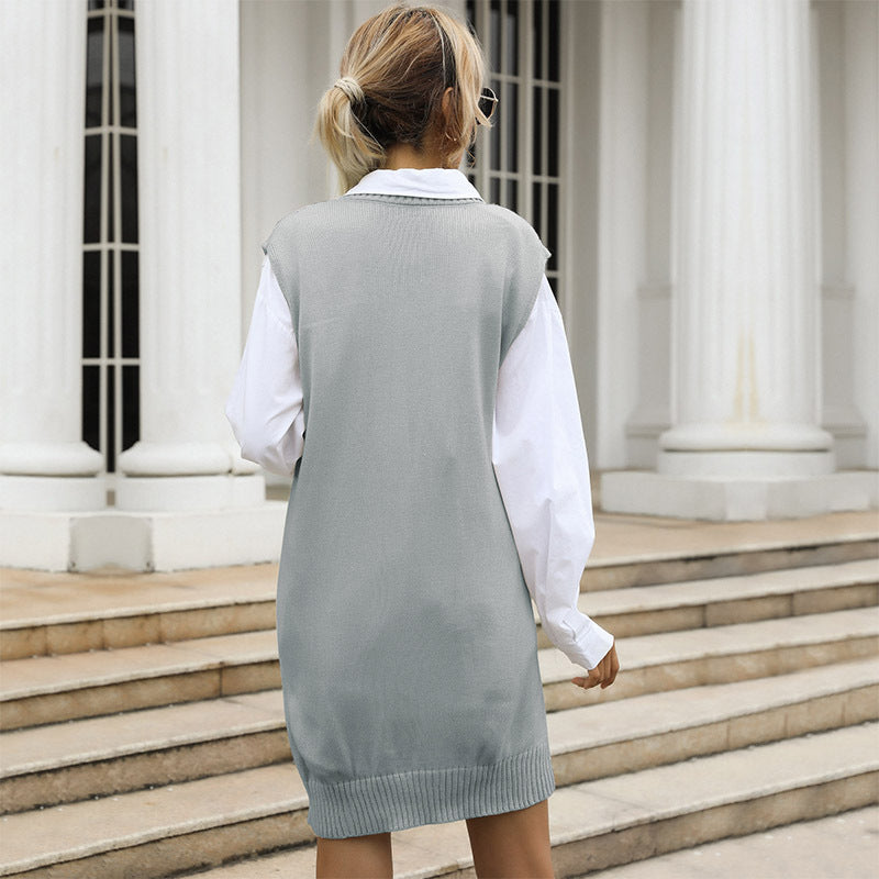 Damen Strickkleid mit V-Ausschnitt und dekorativem Gürtel Drune