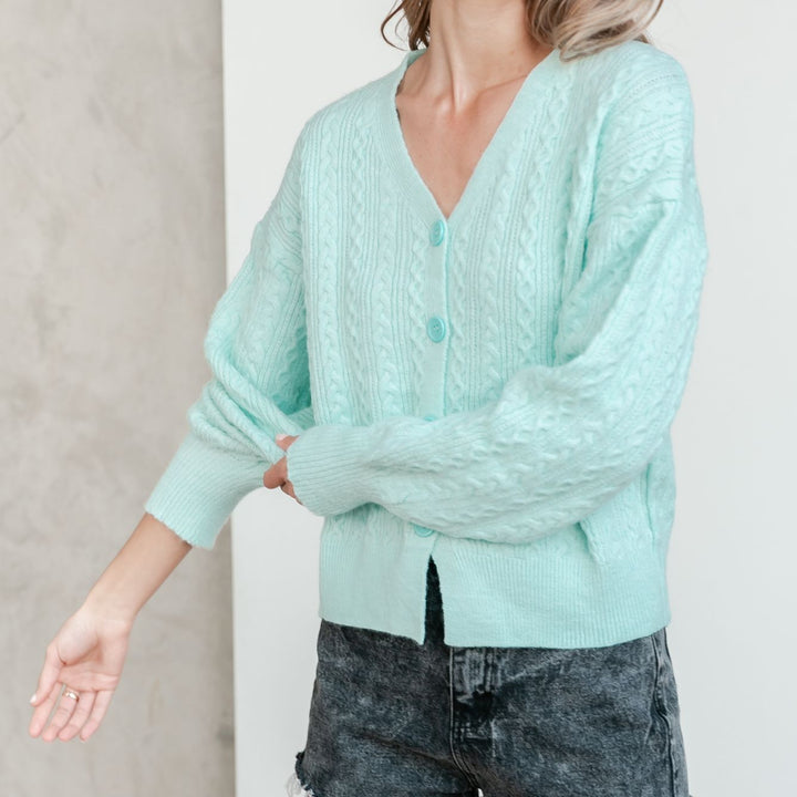 Damen Strickjacke mit strukturiertem Zopfmuster und voluminösen Ärmeln Drune