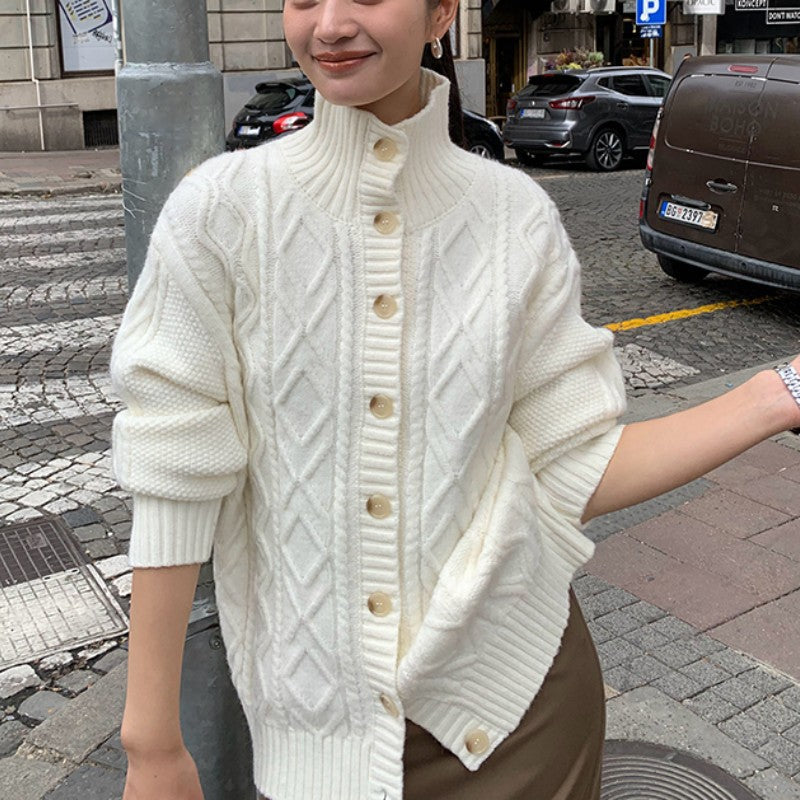 Damen Strickjacke mit hochgeschlossenem Kragen und strukturierter Oberfläche Drune