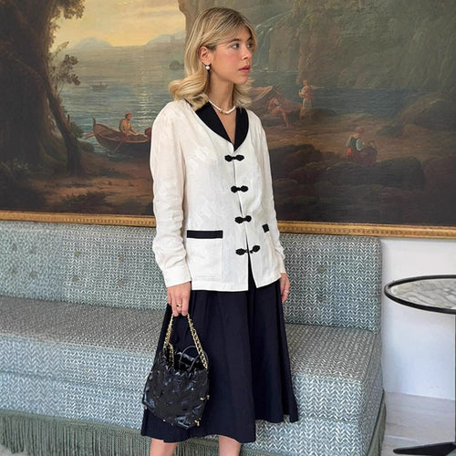 Damen Leichte Blazerjacke mit dekorativen Knöpfen und eleganten Taschen Drune