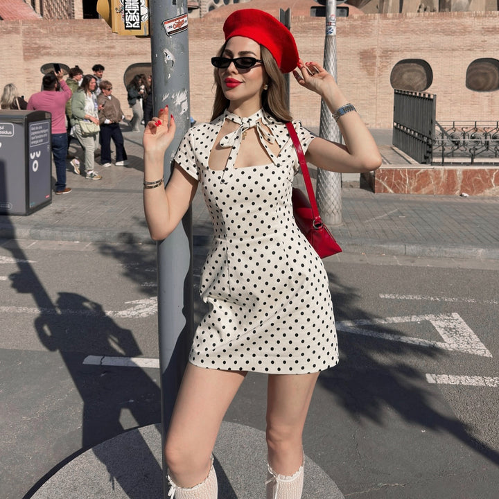 Damen Kleid mit Polka-Dots und hohem Kragen Drune