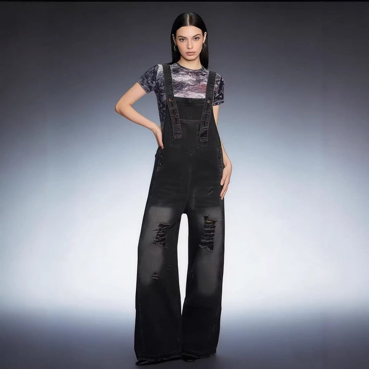 Damen nan moderne Baggy-Latzhose aus pigmentgefärbtem Stretch-Denim mit verstellbaren Trägern und sichtbaren Rissen Drune