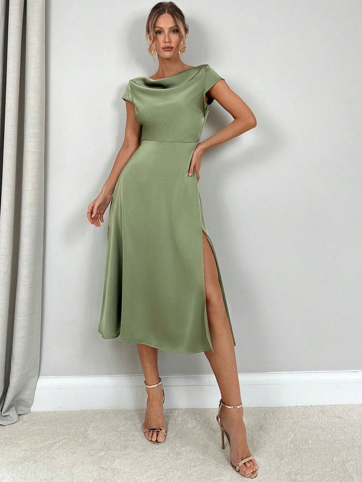 Damen Midi-Kleid mit eleganten Seitenschlitzen und fließendem Satinfinish Drune