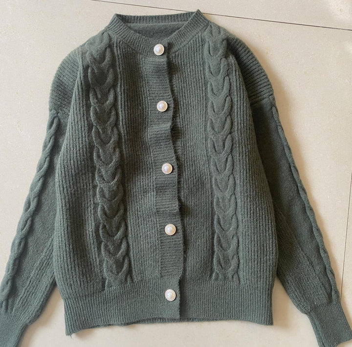 Damen Kuscheliger Strickcardigan mit Perlenknopfdetails und Zopfstruktur Drune