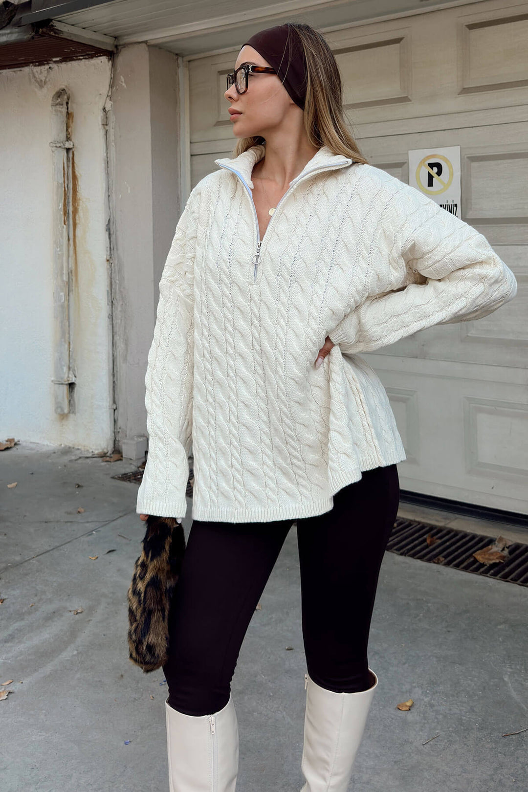 Damen Strickpullover mit halbem Reißverschluss und Zopfmuster Drune