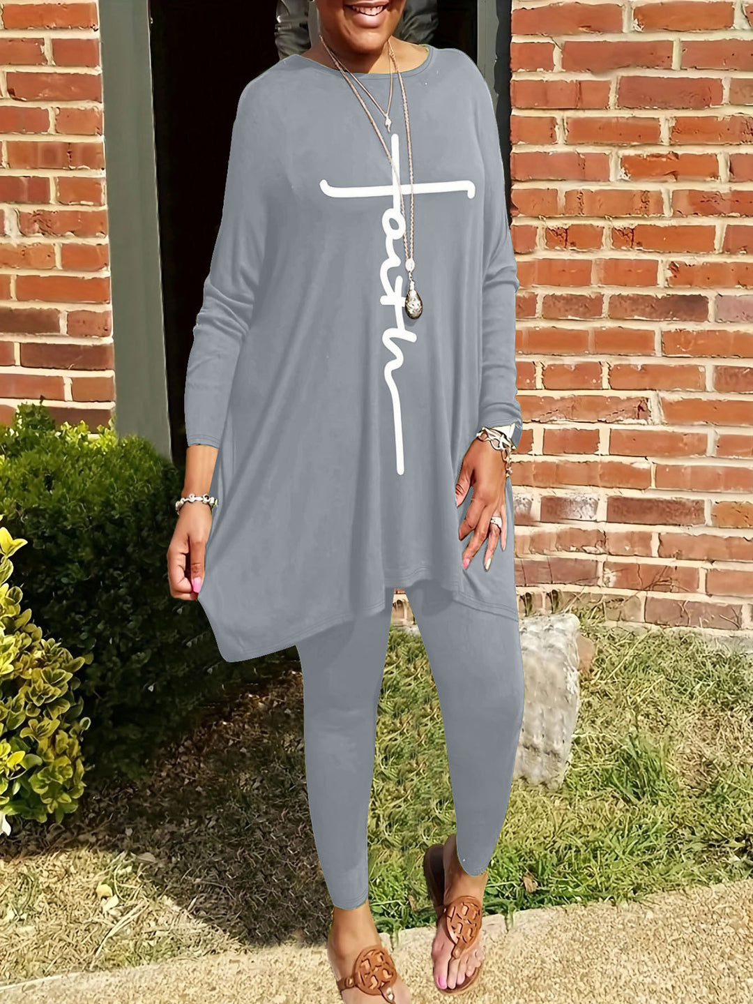 Damen Leggings- und Tunika-Set mit asymmetrischem Schnitt und motivierenden Prints Drune