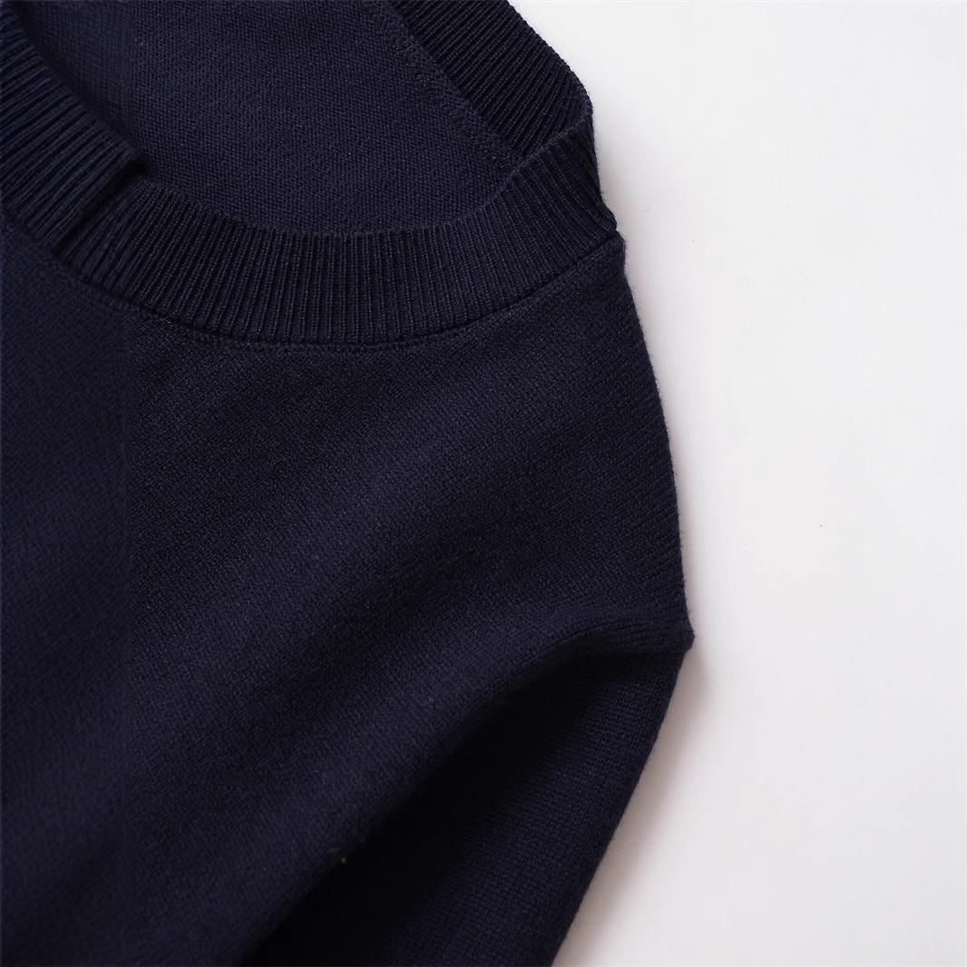 Damen Strickjacke mit verspieltem Rüschensaum und Knopfdetails Drune