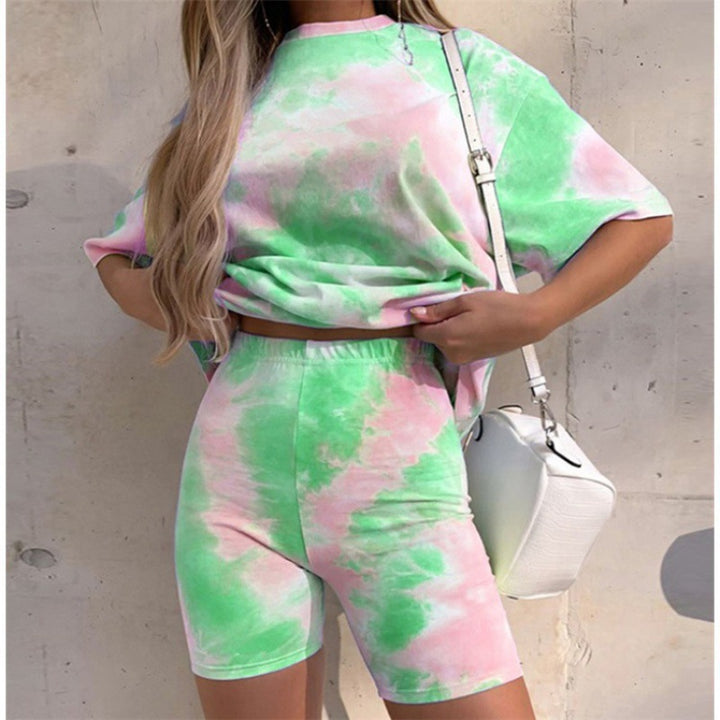 Damen Freizeit Outfit mit kreativem Batikdesign und verkürztem Schnitt Drune