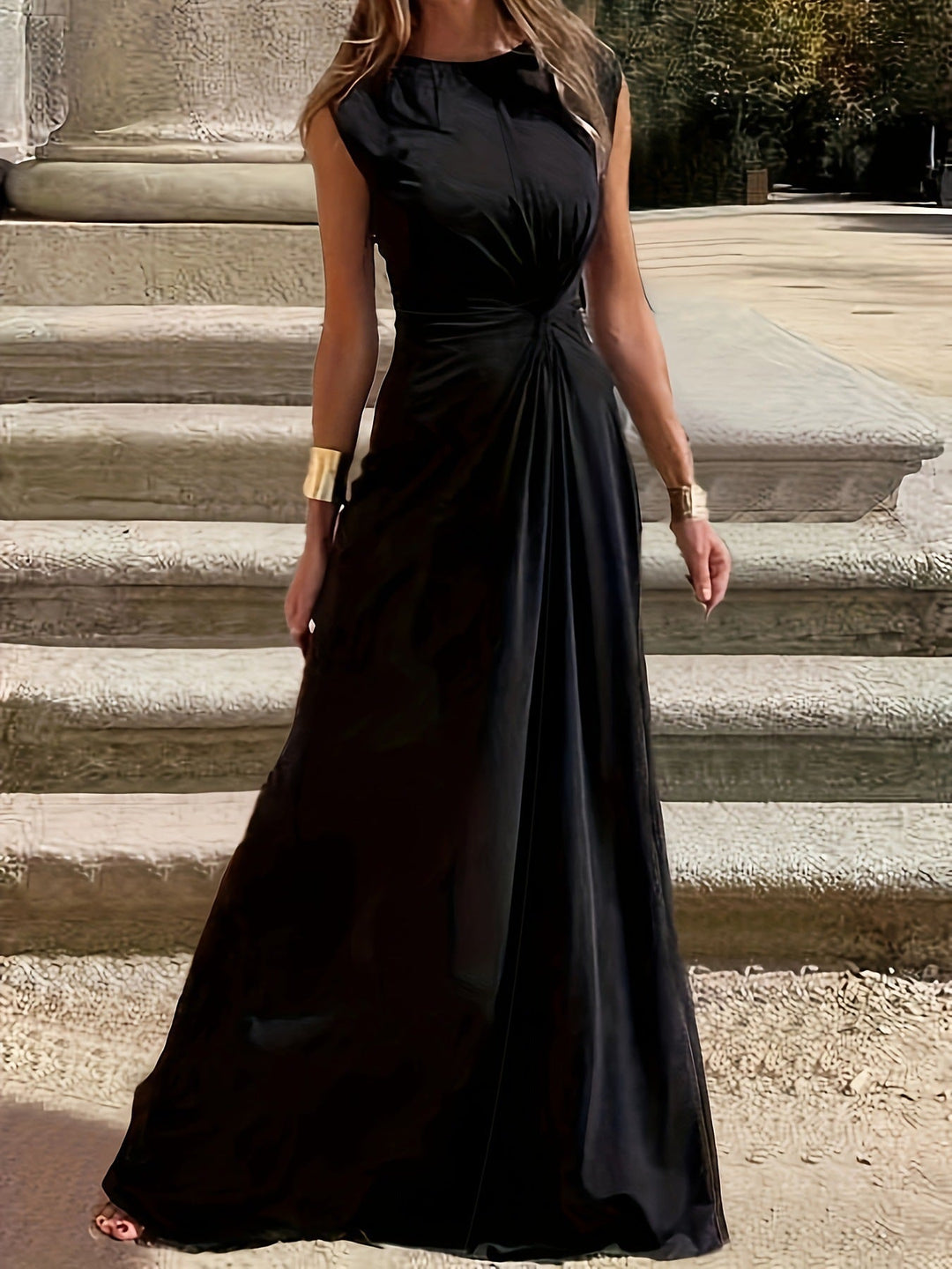 Damen Elegantes Maxikleid mit Raffungen und Rundhalsausschnitt Drune