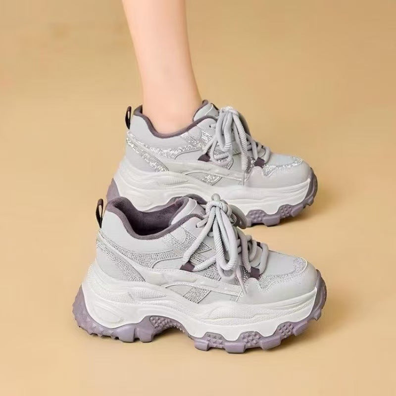 Damen Sportliche Sneakers mit auffälliger Dämpfung und glitzernden Akzenten Drune