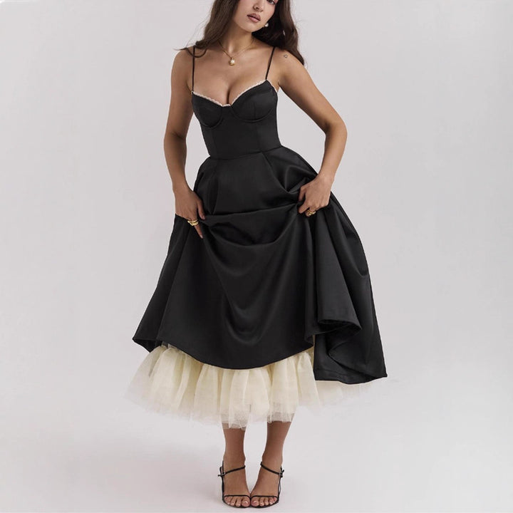 Damen nan Bustierkleid mit geformtem Mieder, weichem Tellerrock, integriertem Tüll-Unterzug und Eingrifftaschen Drune