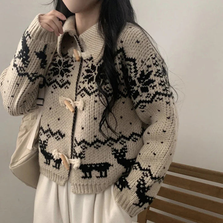 Damen Strickjacke mit kreativem Tiermotiv und hochwertigen Holzknöpfen Drune