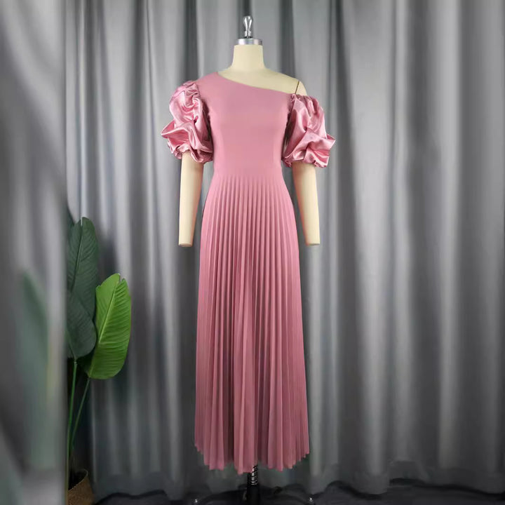 Damen Plissiertes Maxikleid mit asymmetrischem Oberteil und voluminösen Puffärmeln Drune