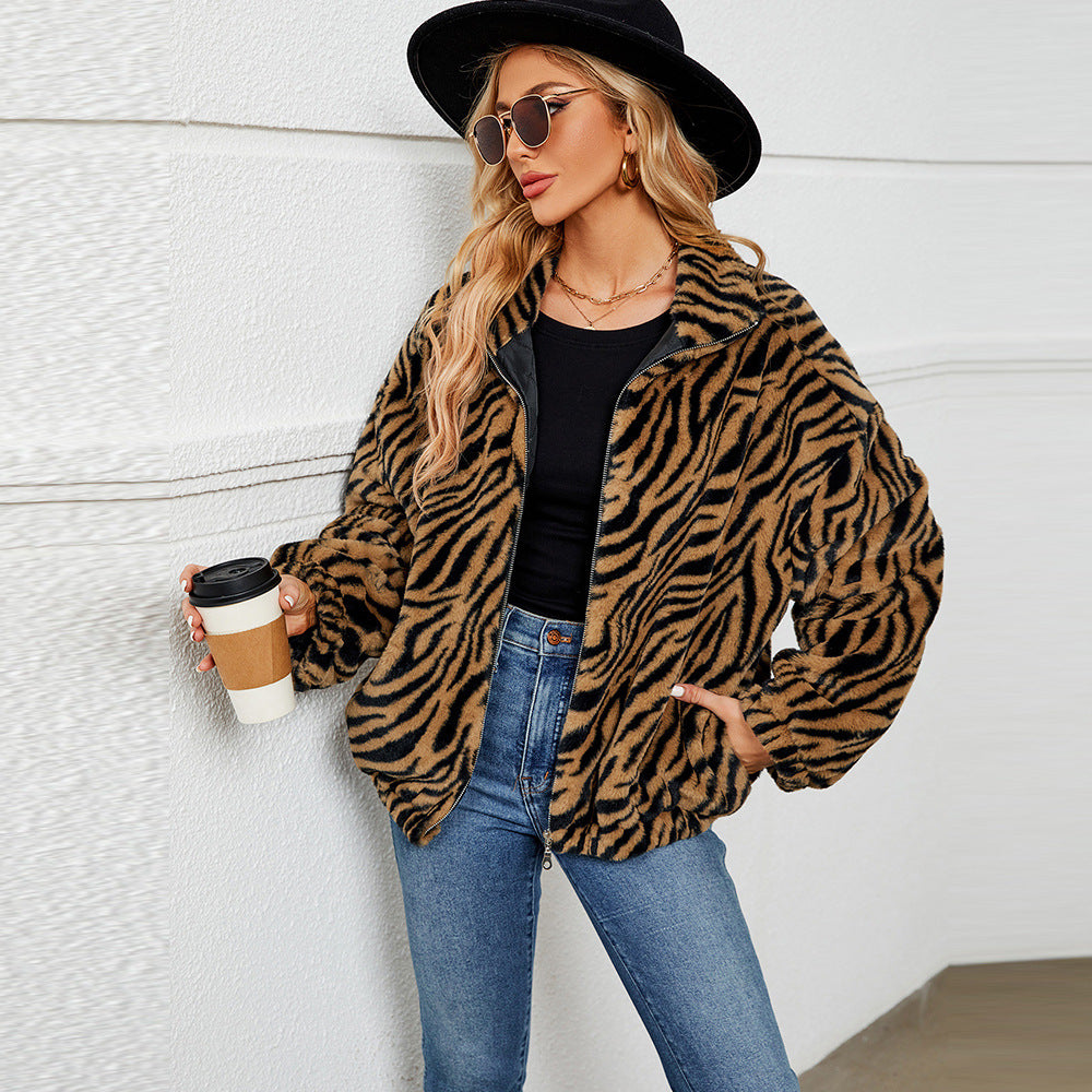Damen Plüschjacke im trendigen Zebra-Look mit Stehkragen Drune