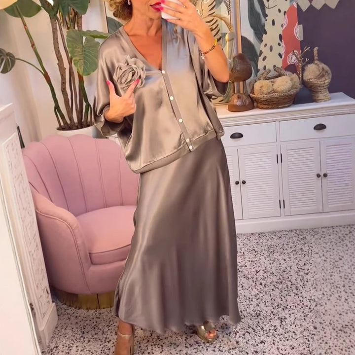 Damen elegantes Seidenmaxikleid mit innovativem Schnitt und zarten Details Drune