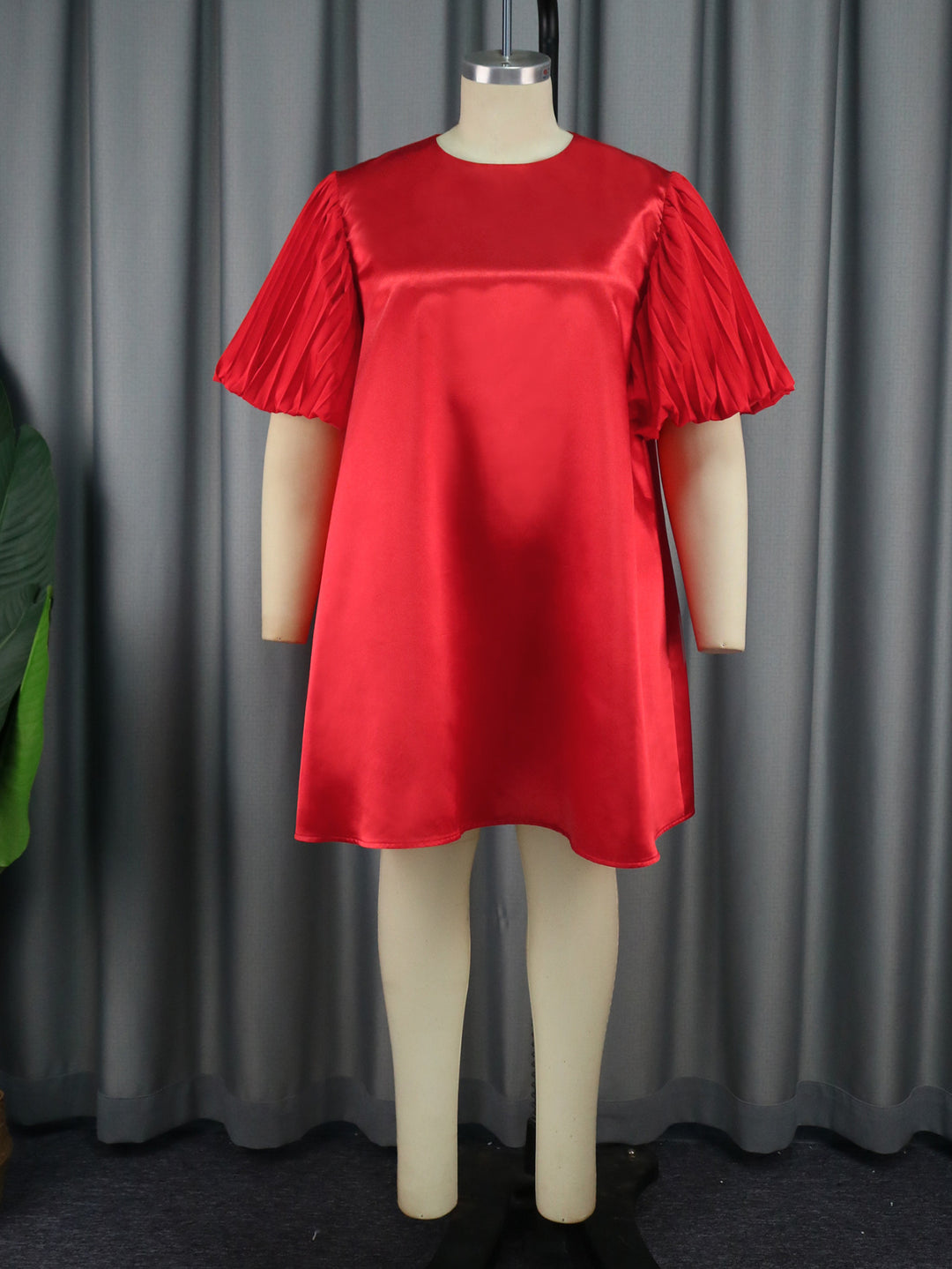 Damen exklusives Satin Kleid mit elegantem Rüschensaum Drune