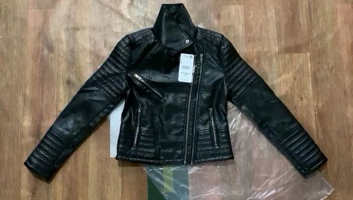 Damen Kunstleder Bikerjacke mit gesteppten Details und schmalem Schnitt Drune