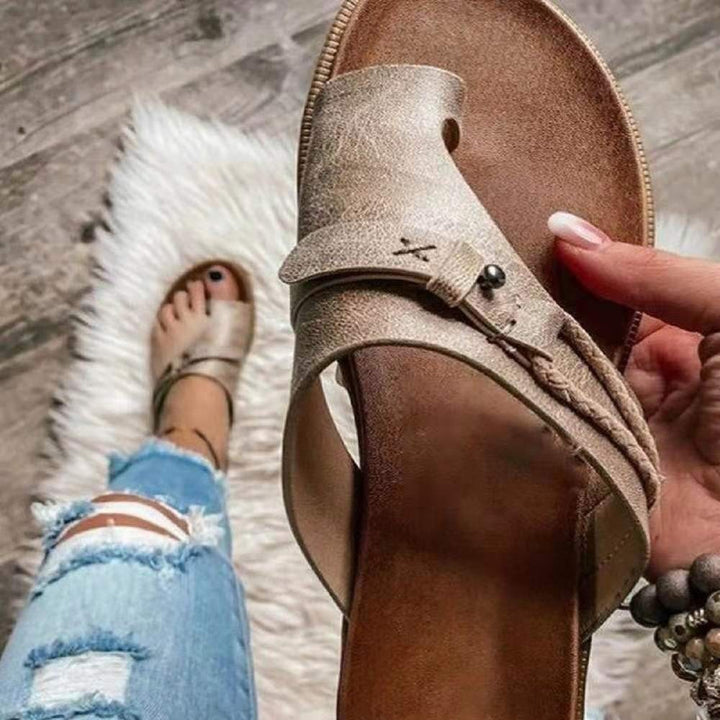 Damen Zehentrenner-Sandalen mit geflochtenem Detail und bequemem Fußbett Drune