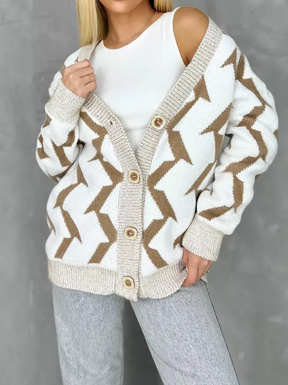 Damen lässige Strickjacke mit modernem Blitzenmuster Drune