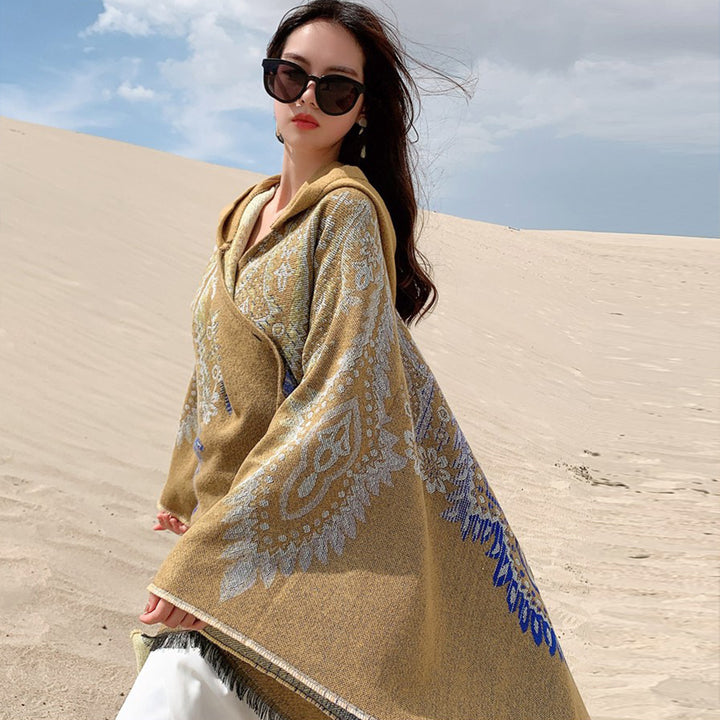 Damen Poncho mit Kapuze und kunstvollem Paisleymuster Drune